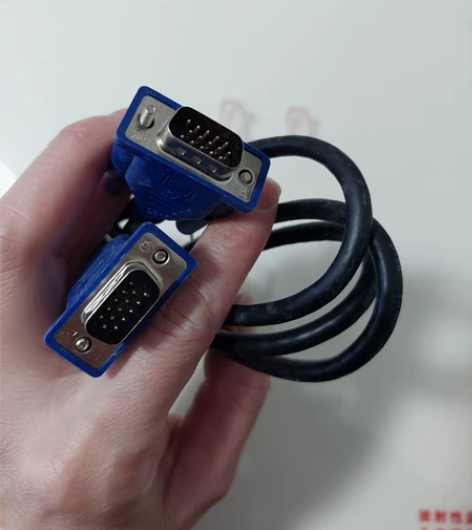 显示器 电脑 vga 线, 两根 感兴趣的...