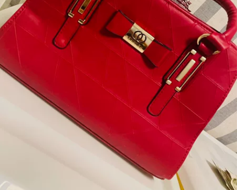 结婚婆婆手提包，婚礼用了一次 感兴趣的话点...