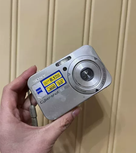 出ccd索尼n1 810w像素 6倍数码变...