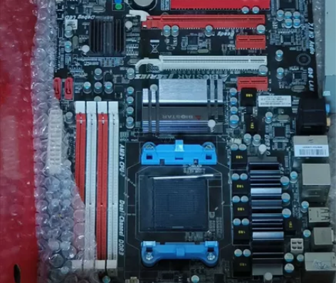 映泰970主板,am3+插槽,可兼容AMD...