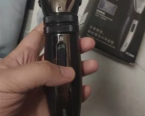 飞科电动理发器FC5808，带限位器。全套...
