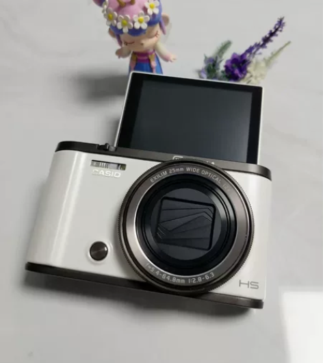 卡西欧ZR3500 白色成色新屏幕可以打开...