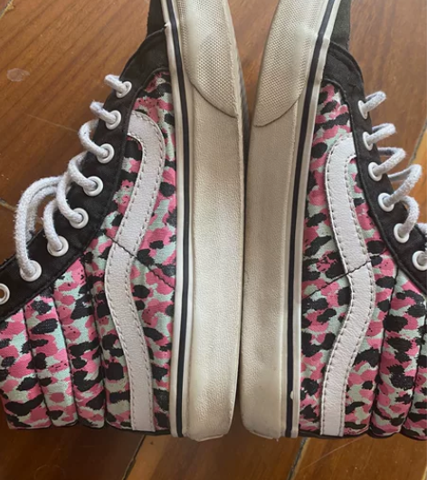 vans板鞋36码 好几年前的款，在鞋柜里...