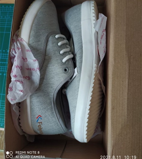 全新飞跃帆布鞋  40码 鞋偏瘦 脚宽的慎...