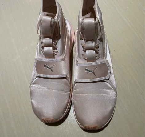 欧美限量版puma，蕾哈娜同款，粉红色，3...