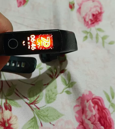 荣耀手环5 NFC版本,换小米了所以出华为...