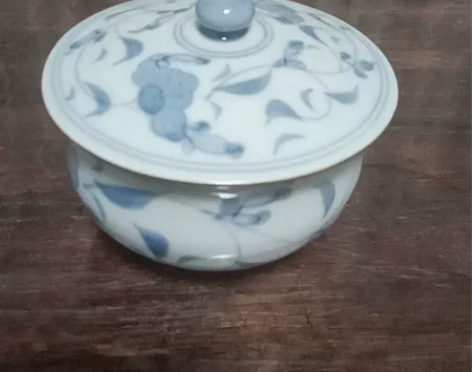 青花手绘盖杯，全新 每一件物品都是主人精心...