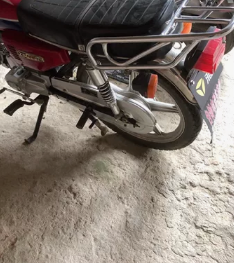 宗申100cc摩托车，省油。自提 感兴趣的...