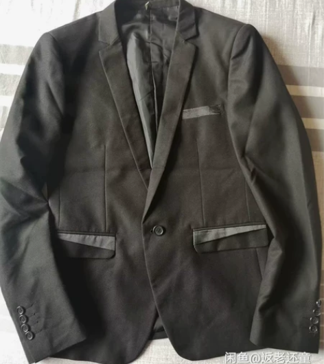 休闲西服男 感兴趣的话点“我想要”和我私聊...