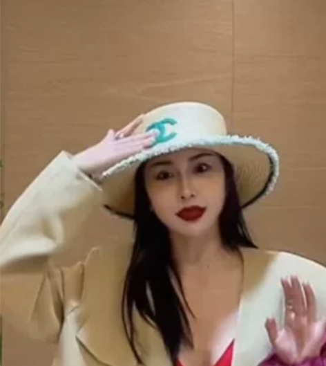 快手甜甜家 小香拉菲编织草帽 全新 仅试戴...