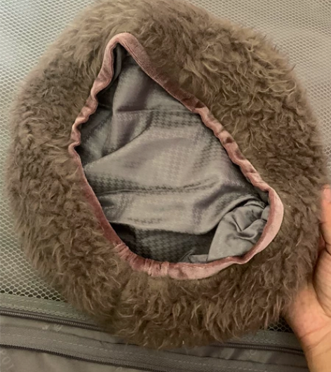 till tint 设计款贝雷帽 不太合适...