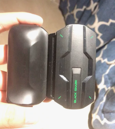 黑鲨2L游戏手柄过年姐姐的礼物现在不玩手机...