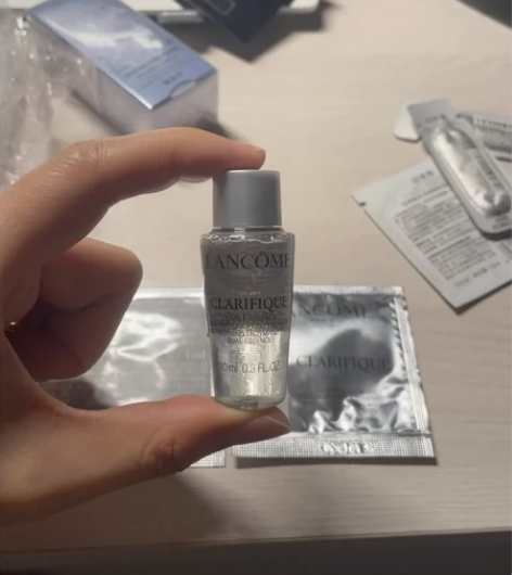 兰蔻净澈焕肤亮白乳液+面霜各1ml+焕肤精...