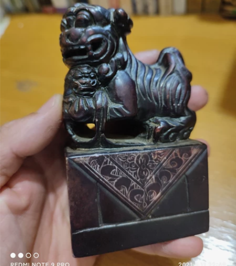 民国老镇纸太师少保石狮子，雕工精美，品相很...