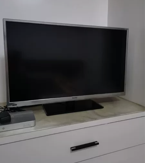 清华同方32寸液晶电视机,1100元一台买...