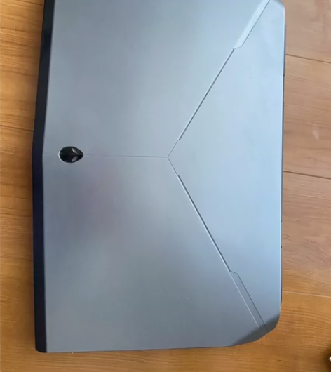 外星人笔记本电脑 Alienware AW...