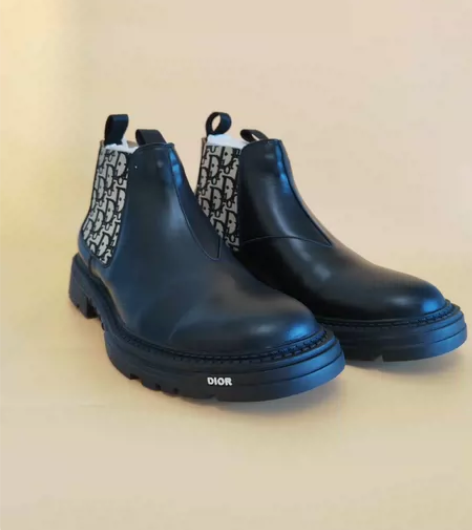 39码，男士靴子，男士皮靴，全新未穿，里外...