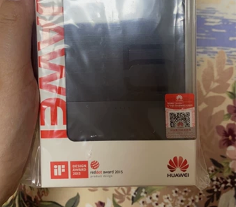 华为移动电源充电宝5000毫安，正品，轻薄...