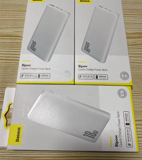 倍思充电宝10000毫安大容量适用于mat...