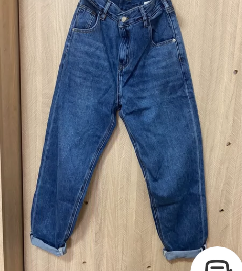 春秋款的一个哈伦牛仔裤，水洗蓝，很好搭配，...