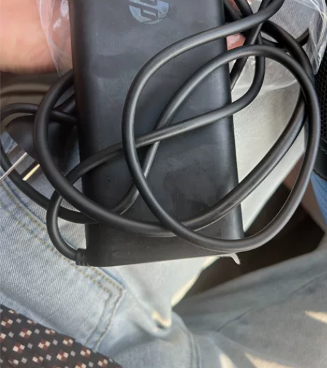 出个原装惠普暗影精灵7充电器,200w的,...