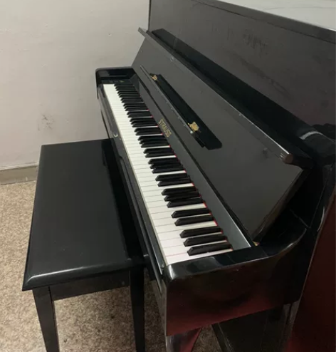 孩子准备置换钢琴，低价出售钢琴，练习非常好...