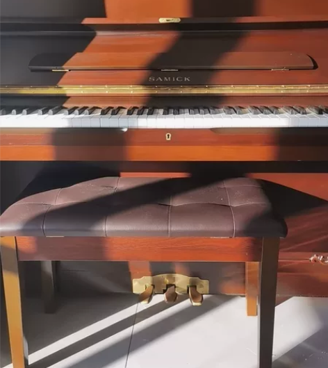 三益钢琴 感兴趣的话点“我想要”和我私聊几...