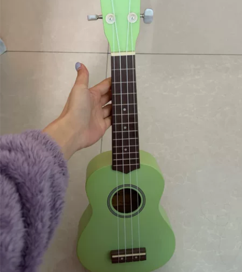 安德鲁尤克里里23寸 感兴趣的话点“我想要...