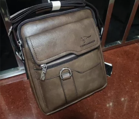 袋鼠真皮男包牛皮男士包包斜挎包单肩包挂包商...