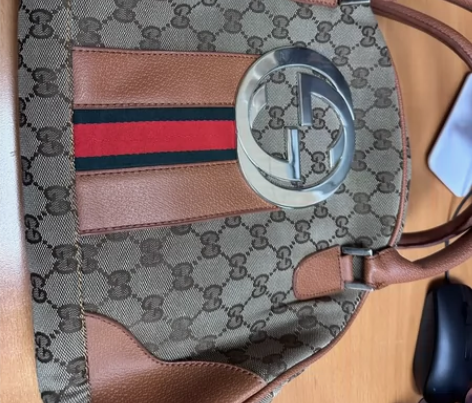 手拿包,书包,挎包 感兴趣的话点“我想要”...