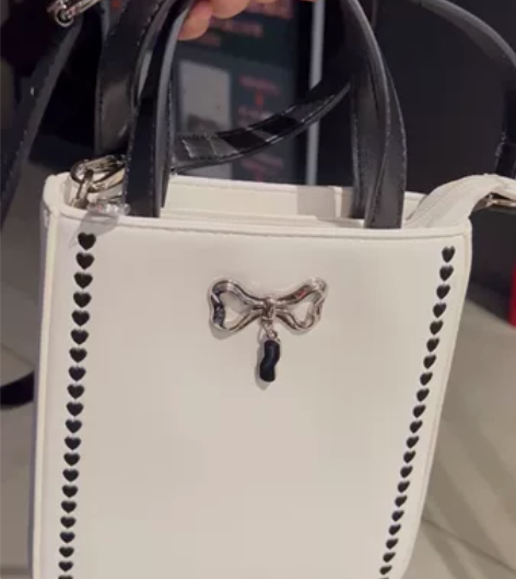 三福手提包斜挎包女蝴蝶结手提袋爱心刺绣挎包...