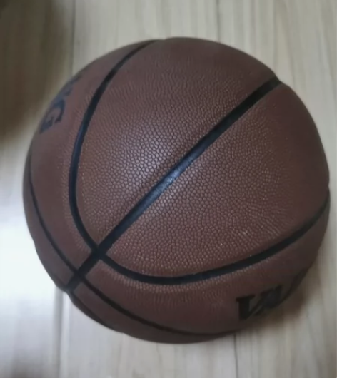 篮球 感兴趣的话点“我想要”和我私聊吧~