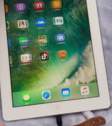 个人苹果平板4代屏幕9.7寸、孩子上网课追...