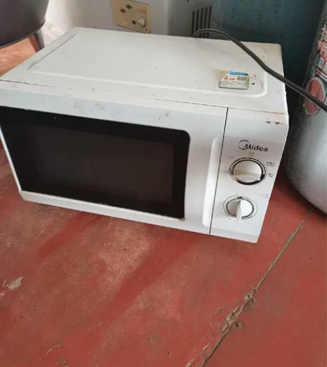 微波炉，八成新，美的微波炉，旋转托盘 感兴...
