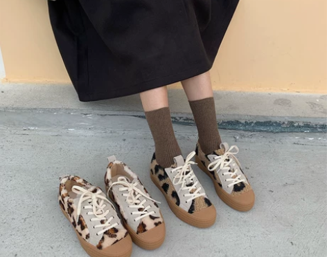 毛毛鞋女冬2019新款韩版圆头豹纹单鞋女加...