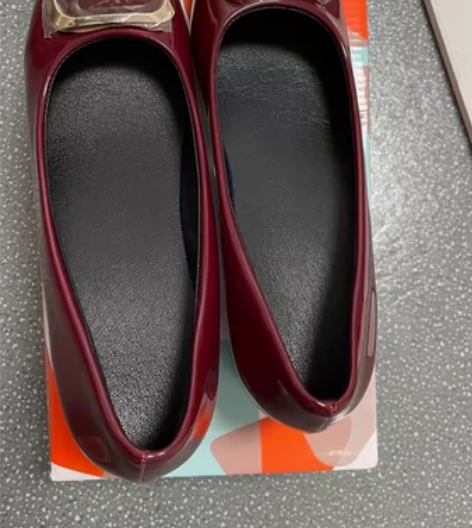 【红色单鞋方头粗跟】39码全新无瑕疵 感兴...