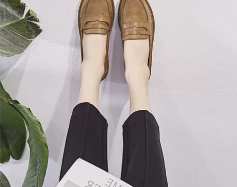 香港平底单鞋女秋季新款平跟英伦风复古圆头休...