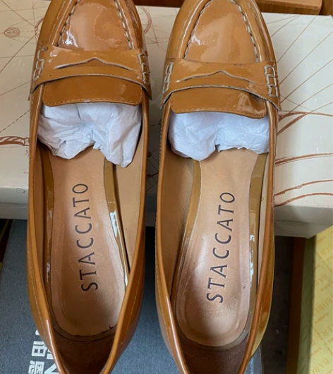 思加图女鞋单鞋 感兴趣的话点“我想要”和我...