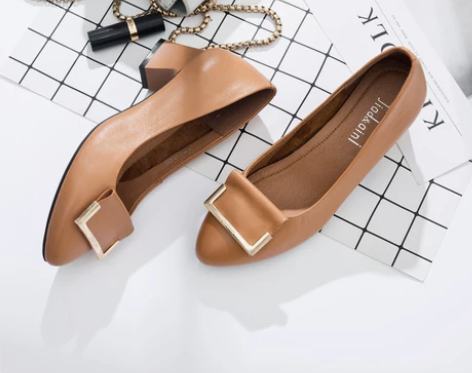 浅口单鞋女粗跟春夏秋季新款百搭真皮尖头方扣...