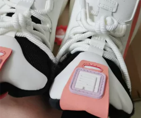 全新  安踏 【霸道系列】女款跑鞋革面透气...