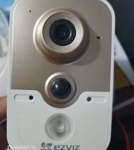萤石云相机，1个，手机监控看，无线网络连接...