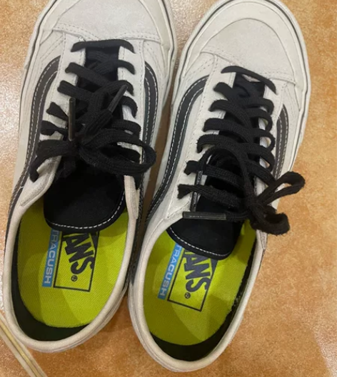 vans板鞋 9新,36码,售出不退换 感...