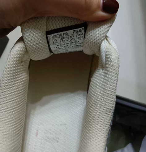 淘宝韩国代购，斐乐鱼刺二代，清鞋柜忍痛割爱...