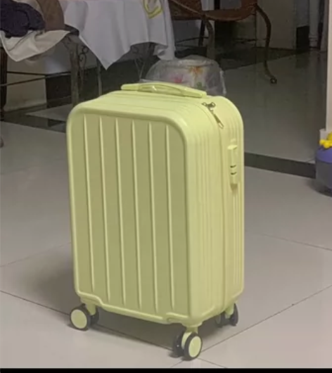 【清仓包邮】39.8包邮一批糖果色登机箱，...