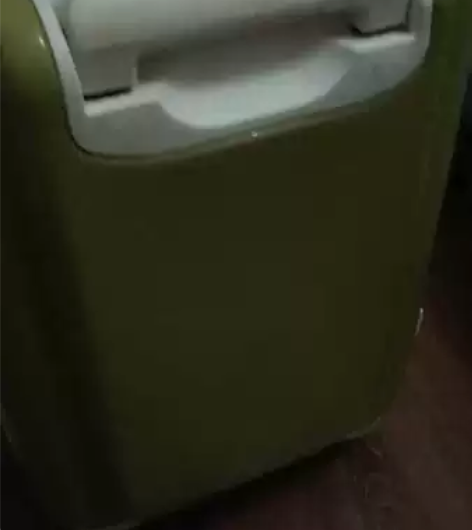 ito抹茶色行李箱。登机箱。 8新 。 欢...