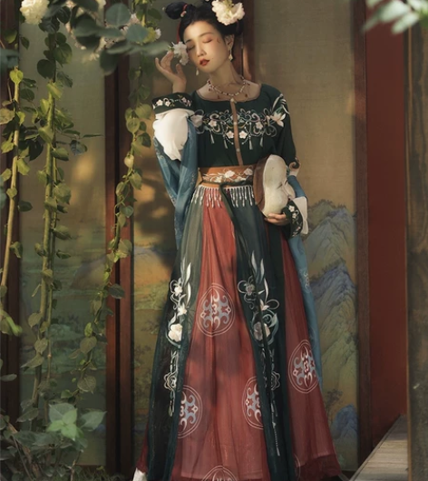 【出】耀春原创汉服《花瑶归》唐制坦领齐腰三...