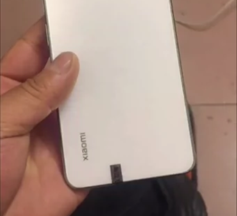 小米11青春版，全原成色99新。两个保护壳...