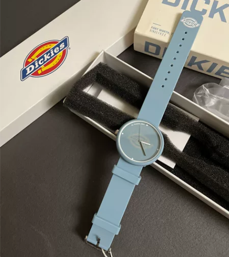 全新Dickies蓝色手表潮表 感兴趣的话...