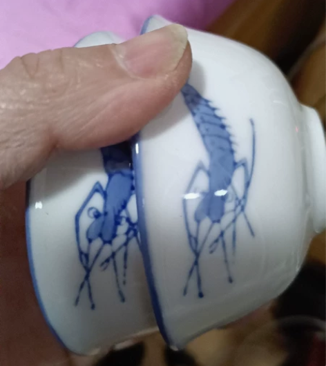 青花手绘老茶碗，口径9公分左右，全品相，有...