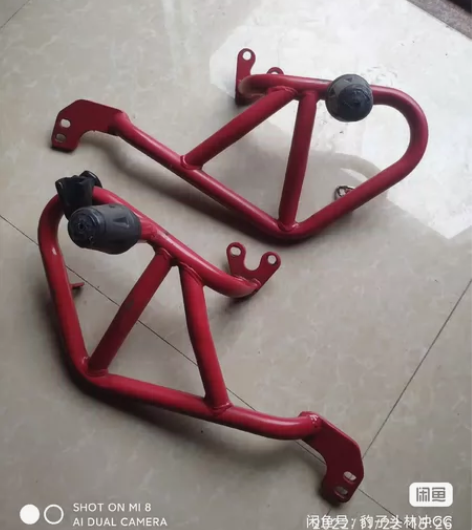 贝纳利小迅龙护杠左边，右边已售。剩左边。 ...